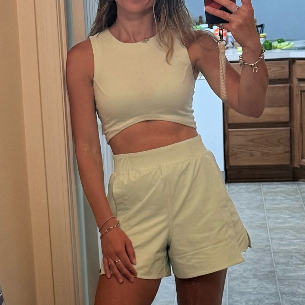EUC 🍋 Lululemon Heavyweight Cotton Cropped Tank Top - Picture 9 of 9